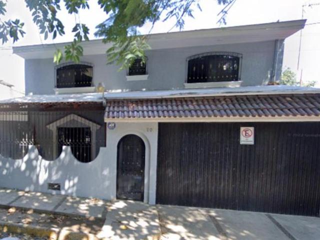 VENTA DE CASA EN ZAPOPAN JALISCO LOS CIPRESES