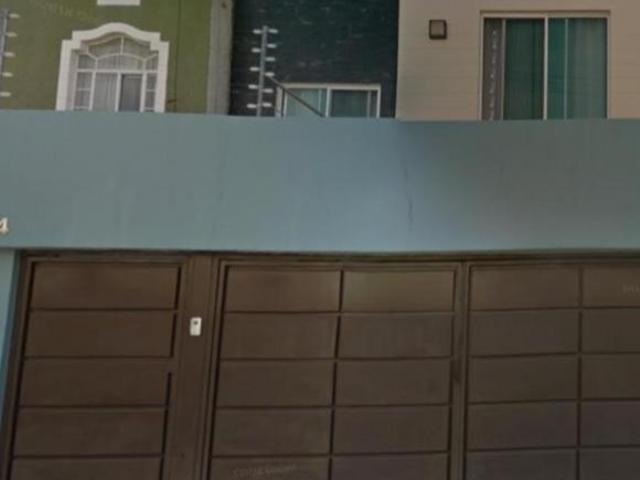 VENTA DE CASA EN ZAPOPAN LOMAS UNIVERSIDAD JALISCO