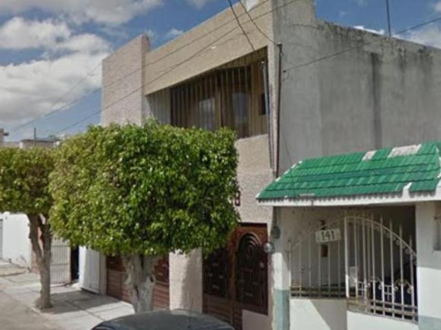 VENTA DE CASA EN ZONA DE ORO CELAYA