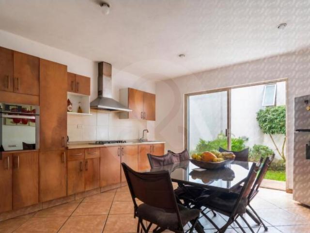 Venta de Casa en zona Universitaria