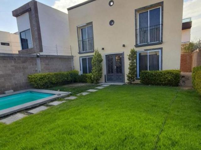 VENTA DE CASA ESCRITURADA CON ALBERCA EN YECAPIXTLA