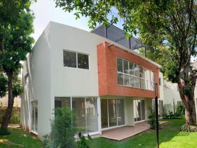 VENTA DE CASA ESCRITURADA EN FRACC OASIS YAUTEPEC