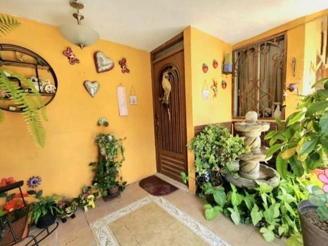 VENTA DE CASA ESQ CON LOCAL COMERCIAL