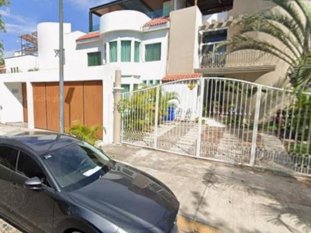 VENTA DE CASA FLAMINGOS NUMERO 128 MARINA VALLARTA PUERTO VALLARTA JALISCO