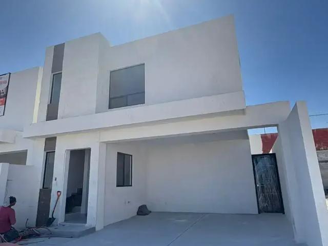 VENTA DE CASA FRACC. MONTALIA