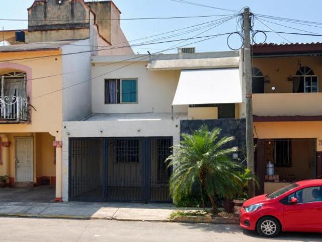VENTA DE CASA FRACCIONAMIENTO VILLA MAYA, COMALCALCO, TABASCO