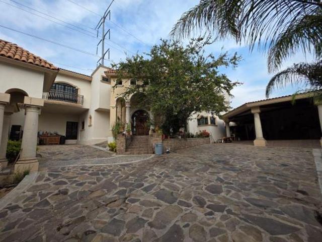 VENTA DE CASA HABITACIÓN EN EL FRACCIONAMIENTO LA PROVIDENCIA, TONALÁ, JAL