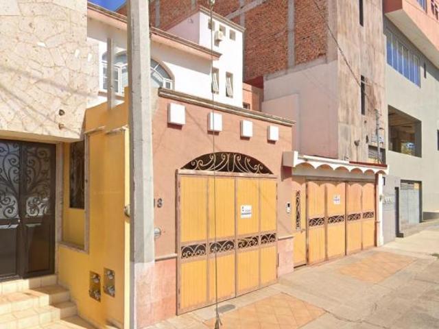VENTA DE CASA HABITACIONAL EN CALLE JUAN DIEGO, ZONA CONSOLIDADA