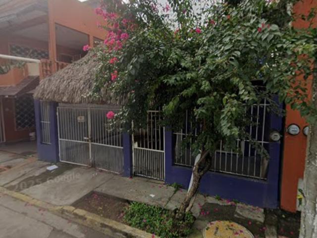 Venta de casa independiente en Plutarco Elías Calles, Centro, Tabasco