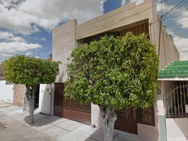 VENTA DE CASA: INVERSIÓN PATRIMONIAL EN EL CORREDOR ZONA DE ORO
