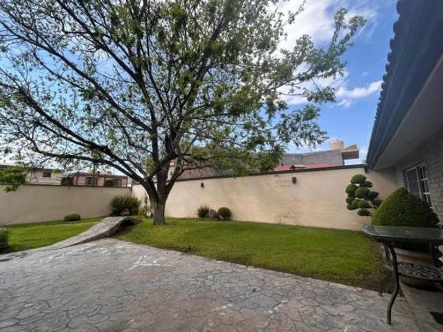 CASA EN VENTA LA SALLE, SALTILLO