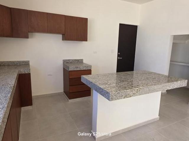 VENTA DE CASA LISTA PARA ENTREGAR EN PRIVADA