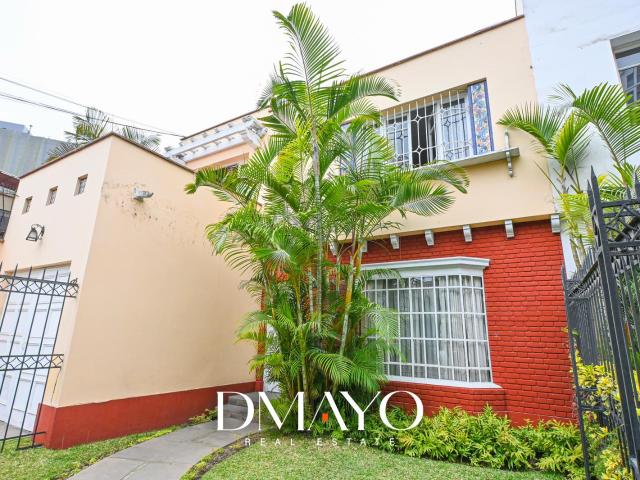 Venta de Casa PARA REMODELAR a precio de terreno cerca a la av 28 de julio, Miraflores