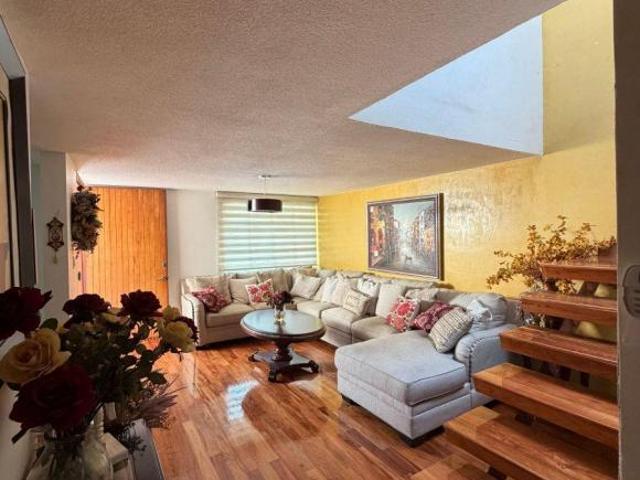 Venta de casa particular en col. Vergel de Coyoacán
