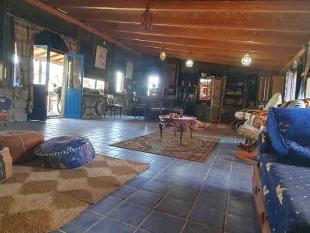 Venta de casa rústica a pocos minutos de las playas de San José, Monsul y Genoveses en Parque Natural de Cabo de Gata