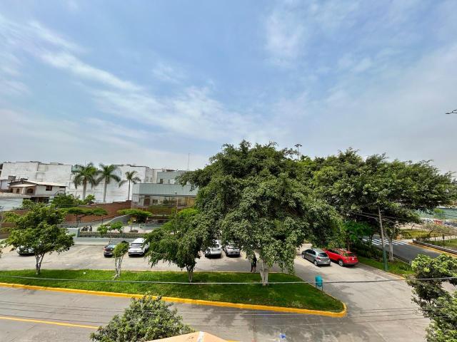 VENTA DE CASA REMODELADA EN CHACARILLA SAN BORJA