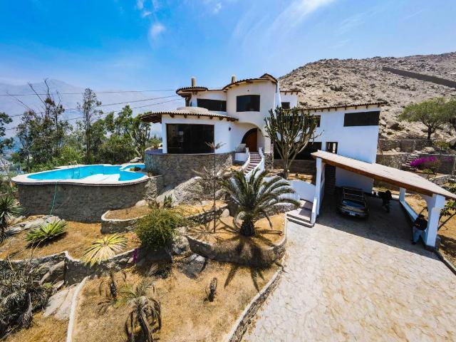 VENTA DE CASA RESIDENCIAL EN EXCLUSIVA ZONA CUSIPATA, CHACLACAYO, LIMA