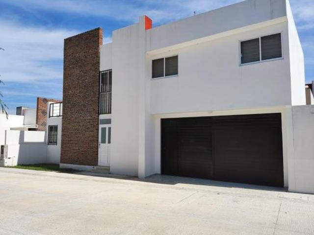 VENTA DE CASA SAN JUAN DEL RÍO QUERÉTARO 4