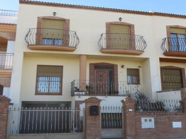 VENTA DE CASA SIN POSESIÓN EN TORREDELCAMPO JAÉN, NO SE PUEDE VISITAR