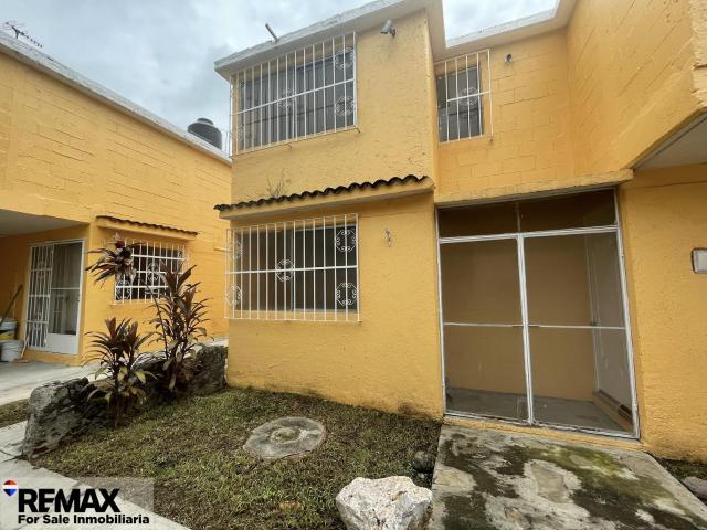Venta de casa sola en el Fracc. Pedregal de Las Fuentes, Jiutepec, Morelos?Clave 5524