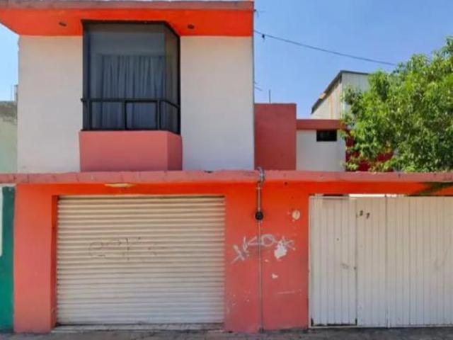 VENTA DE CASA. UBICADA EN IZCALLI DEL VALLE, CEDRO