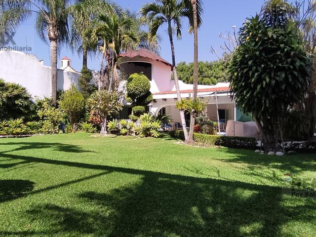 Venta de casa un nivel en fracc. con seguridad en Cuernavaca, Morelos. Clave 6092