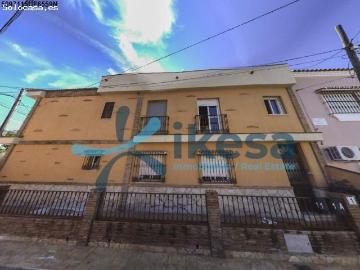 Venta de casa unifamiliar adosada en Málaga, zona Barriada de Churriana. ACTIVO INMOBILIARIO SIN POS