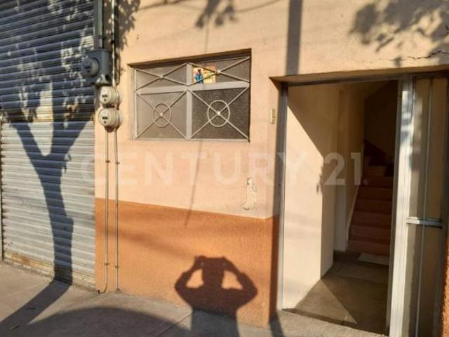 VENTA DE CASA USO DE SUELO MIXTO, COL. MOCTEZUMA, VENUSTIANO CARRANZA, CDMX