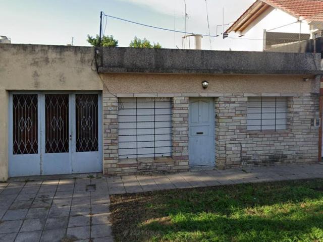 Venta de Casa 1 ambiente en Tres De Febrero