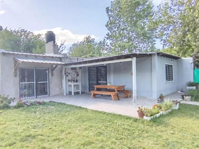 Venta de Casa 2 ambientes en Almirante Brown Glew