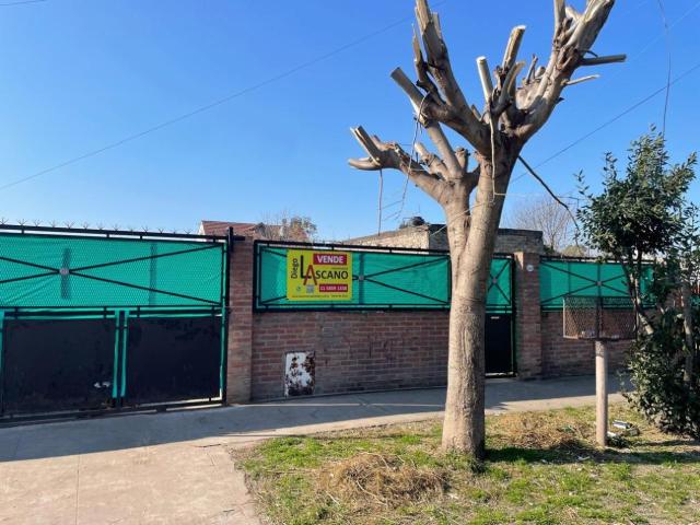 Venta de Casa 3 ambientes en Almirante Brown Glew