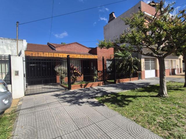 Venta de Casa 3 ambientes en Tres De Febrero Villa Bosch