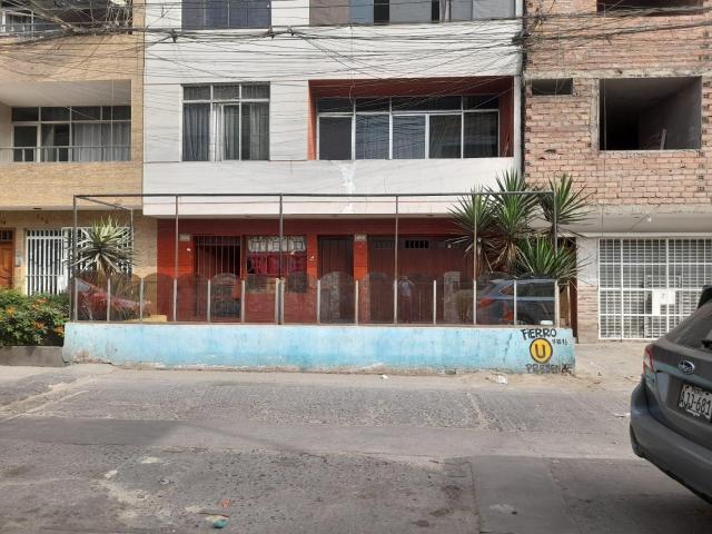 VENTA DE CASA 3 PISOS INDEPENDENCIA