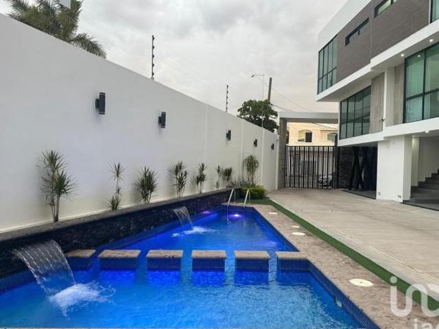 VENTA DE CASA 3 RECAMARAS EN EXCLUSIVA PRIVADA SECTOR LOS PINOS EN CULIACAN
