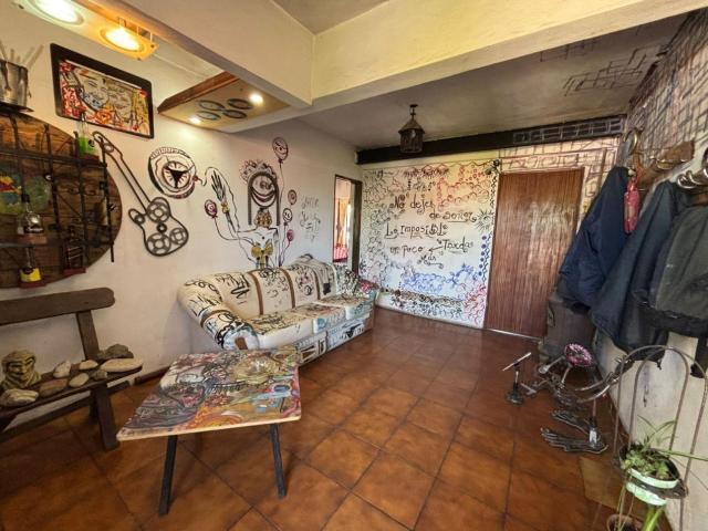 Venta de Casa 4 ambientes en Almirante Brown Glew