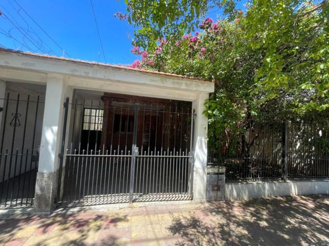 Venta de Casa 4 ambientes en Almirante Brown Glew