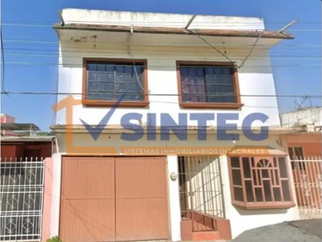 VENTA DE CASA 4 RECÁMARAS, INFONAVIT CAMIONEROS, COATZINTLA