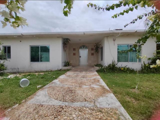 VENTA DE CASA 4 RECAMARAS Y ALBERCA EN ANTON LIZARDO