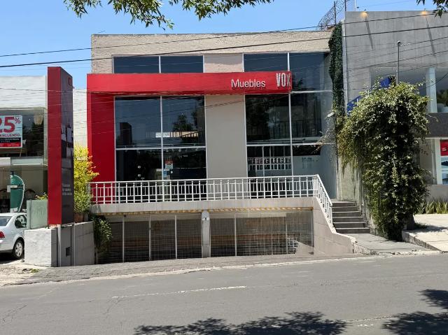 VENTA DE CASA/LOCAL COMERCIAL SOBRE ALTAVISTA, enfrente de MAC STORE