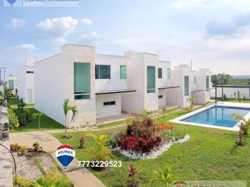 Venta de casas en condominio con alberca, Oaxtepec, Morelos…Clave 4322