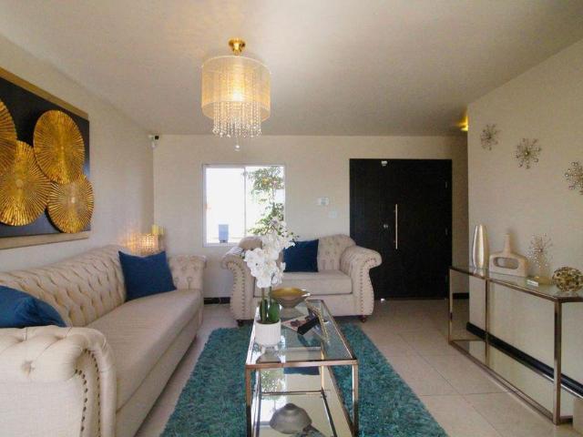 VENTA DE CASAS EN PRIVADA CANTABRIA RESIDENCIAL, MEXICALI