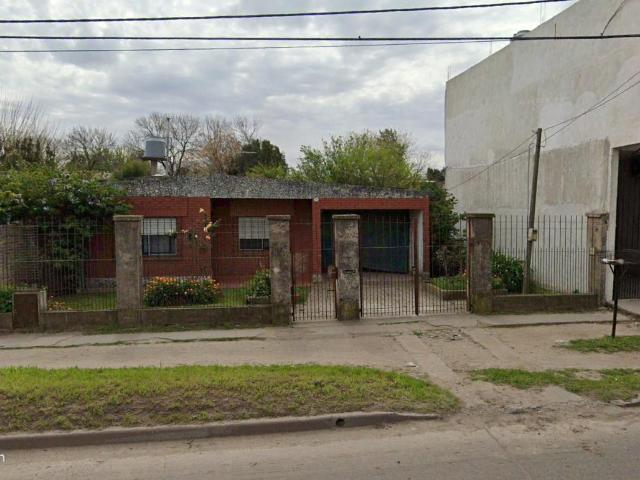 Venta de Casa 4 ambientes en Almirante Brown Glew