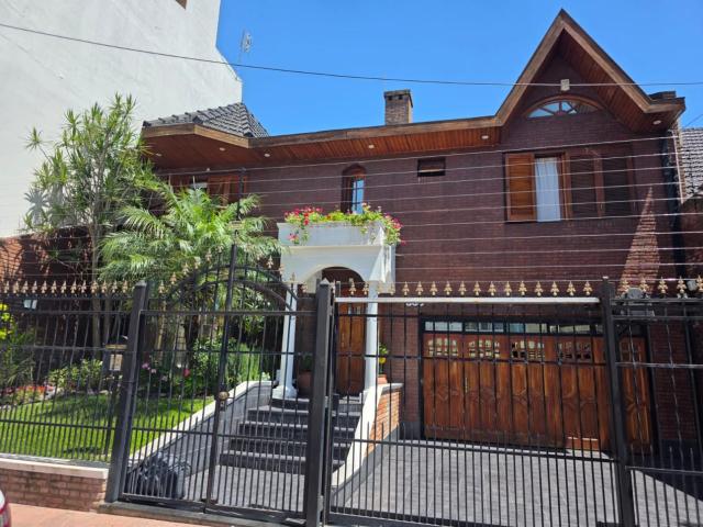 Venta de Casa 5 o mas ambientes en Tres De Febrero Villa Bosch