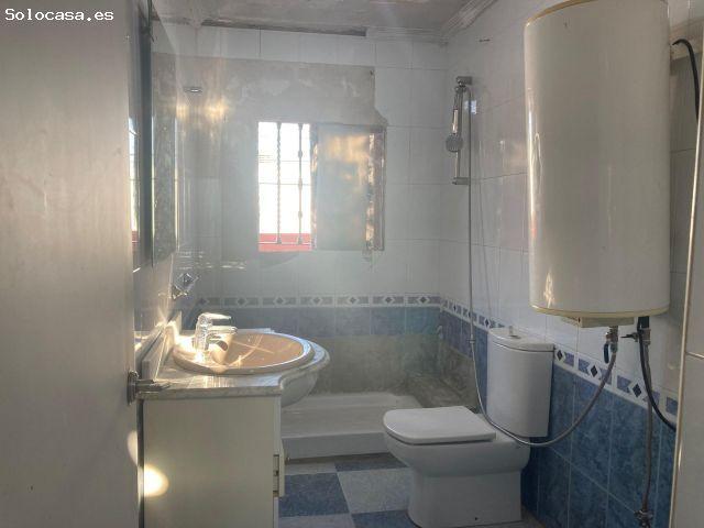 Venta de Chalet en Avenida CONSTITUCION, Rinconada La Sevilla