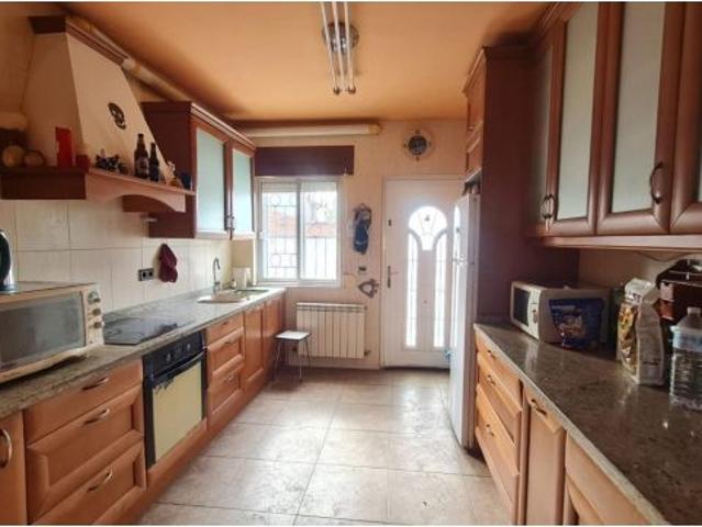 VENTA DE CHALET INDEPENDIENTE CON PISCINA EN MOJADOS, VALLADOLID
