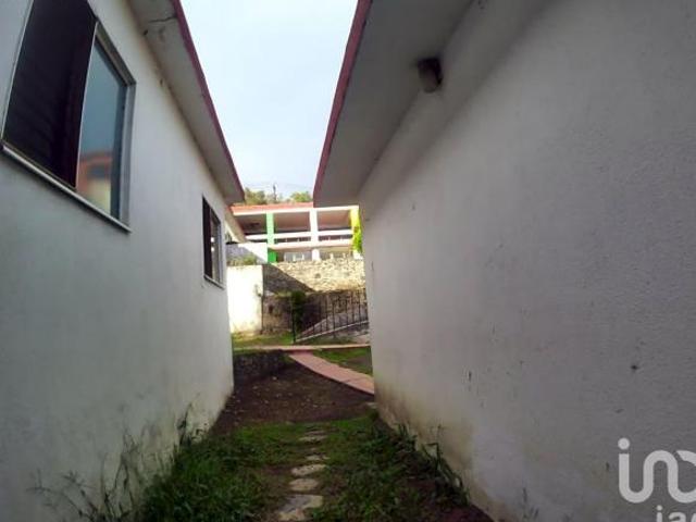VENTA DE COLEGIO COMO TERRENO EN CUERNAVACA MORELOS
