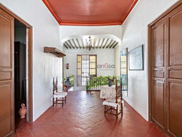 VENTA DE CORTIJO RURAL CON HUERTO E INVERNADERO EN BERJA