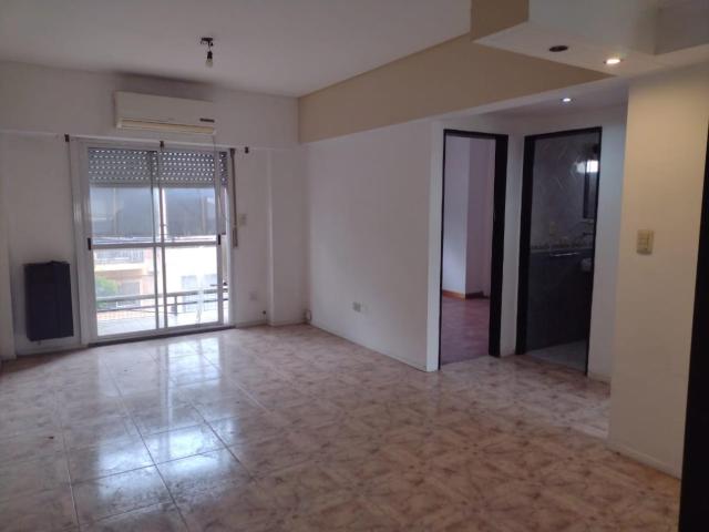 Venta de Departamento 3 ambientes en Tres De Febrero Santos Lugares