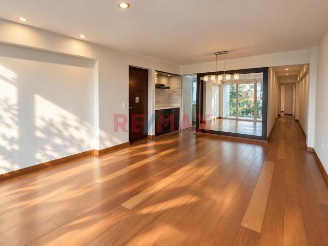 Venta De Departamento 2 Do Piso, Av. Pedro Venturo En Santiago De Surco