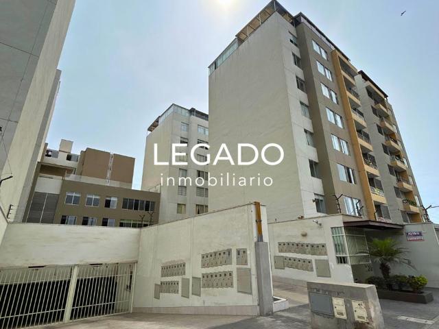 VENTA DE DEPARTAMENTO como de estreno en SURCO VIEJO